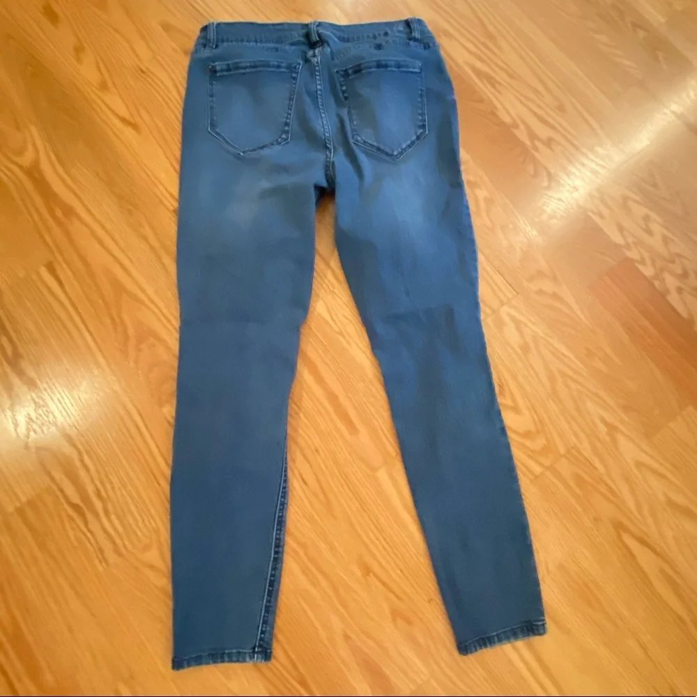 Kensie - mid rise jeans - Picture 12 of 14